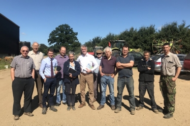 James Cartlidge with south suffolk famers 